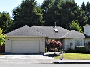 4960 Lundblade Dr, Eureka, CA 95503