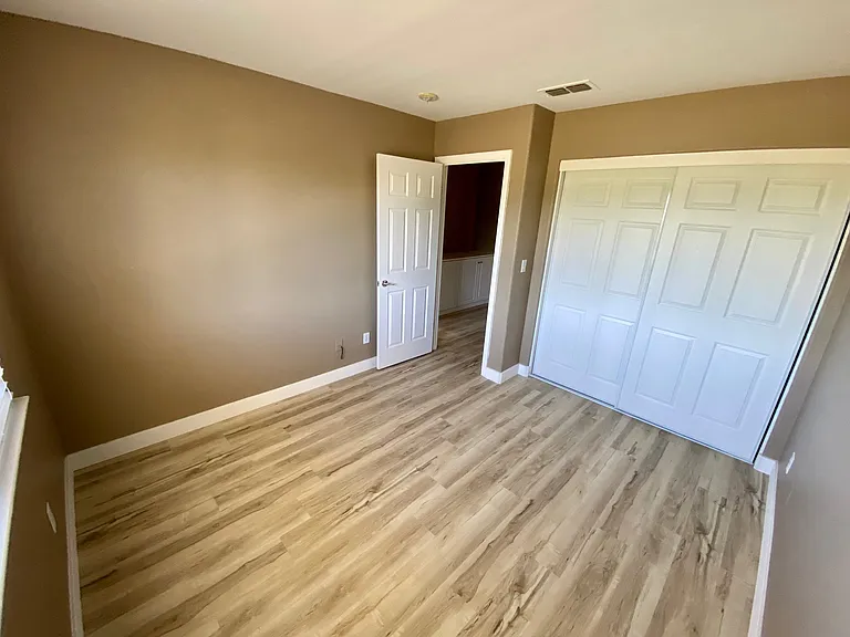 1422 Parkington Ln — Photo 5