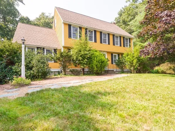 5 Silver Mine Ln, Georgetown, MA 01833
