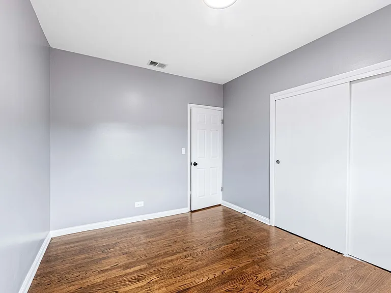 3841 W Eddy St #2 — Photo 8