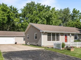 5031 N Lynndale Dr, Appleton, WI 54913