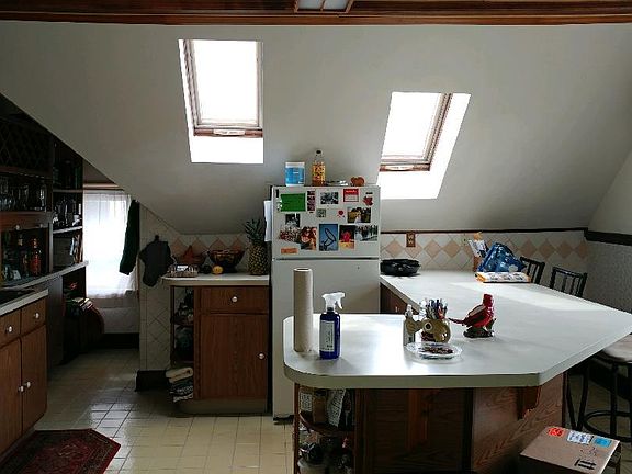 4th image of 734 Auburn Ave Floor 3