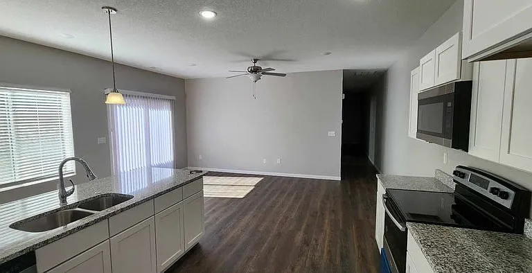 2325 N Burns Ave #2327 — Photo 4