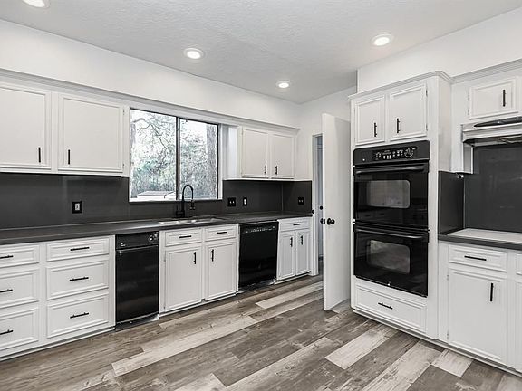 2nd image of 15702 Corinthian Way