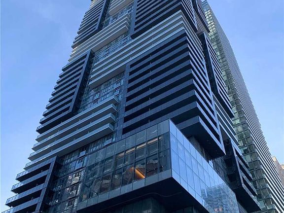 3rd image of 7 Grenville St #1601