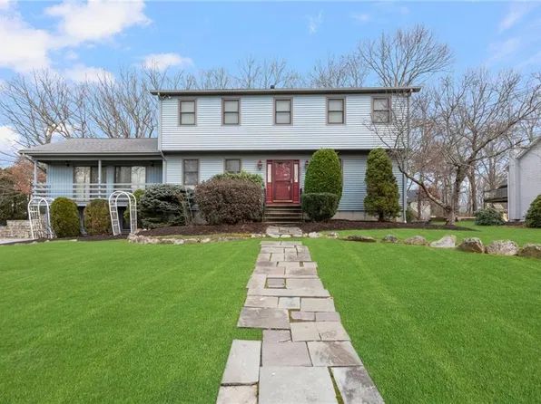164 Thunder Trl, Cranston, RI 02921