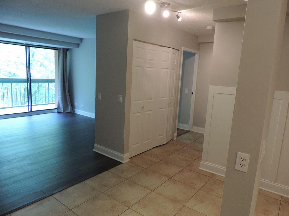 1800 Huntington Blvd Hoffman Estates IL Zillow