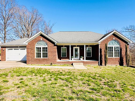 2nd image of 40 Oakmont Blvd