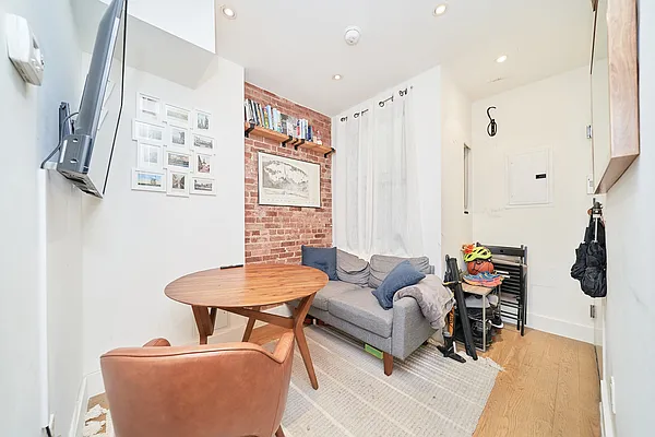 Rented by Living New York | media 7