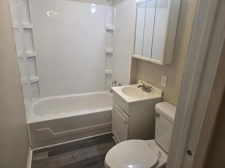 247 S Randolph St — Photo 10