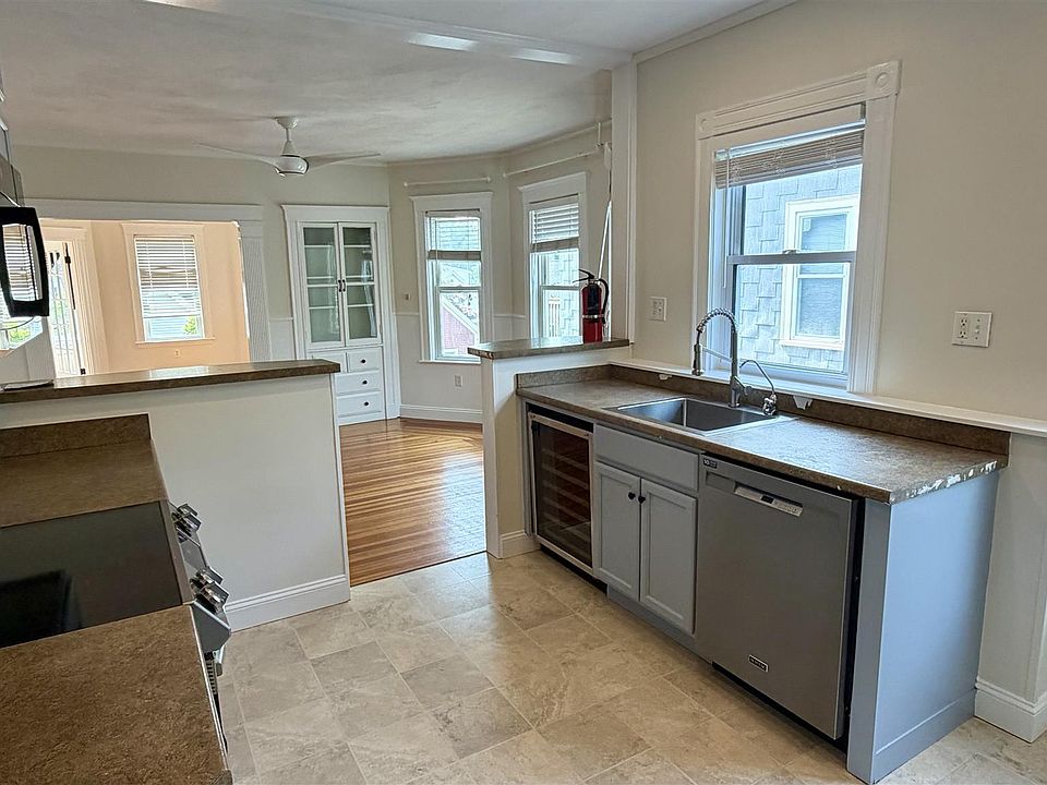 1st image of 7 Ashland St