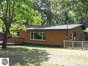 2nd image of 7090 Lakeview Dr