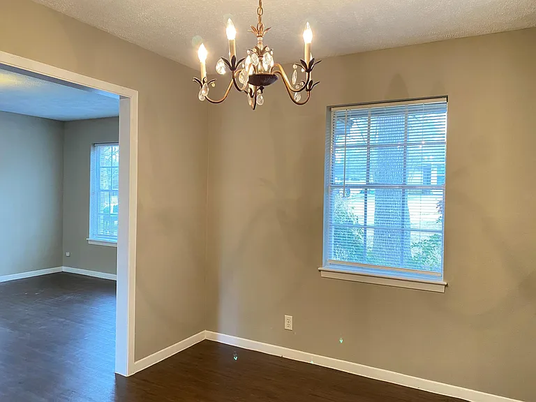 218 Hollywood Dr — Photo 7