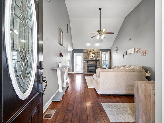 5th image of 667 Wild Fox Ct
