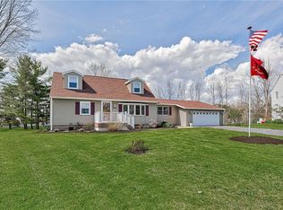 318 Valiant Dr, Rochester, NY 14623