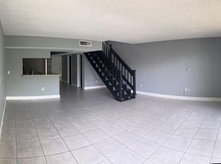 8401 W Sample Rd APT 18, Pompano Beach, FL 33065