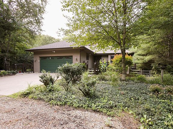 11706 e g ave-102