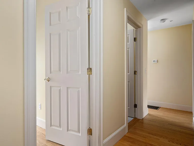 75 Orchard Ave #4 — Photo 31