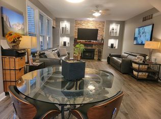 10480 Moss Wood Dr, Fishers, IN 46038