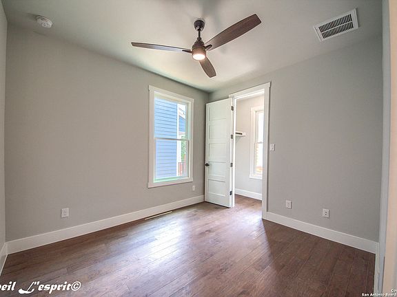 4th image of 311 BLDNG 8 E Evergreen