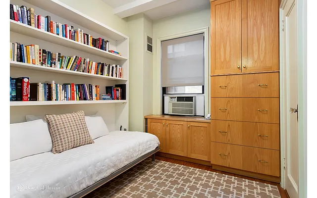 Sold by Douglas Elliman | media 25