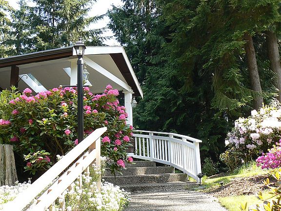 Front walk - Spring