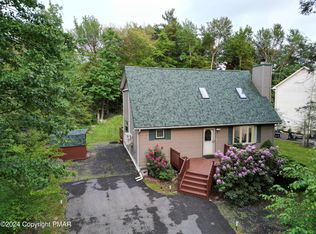 5127 Hounds Ear Rd, Tobyhanna, PA 18466