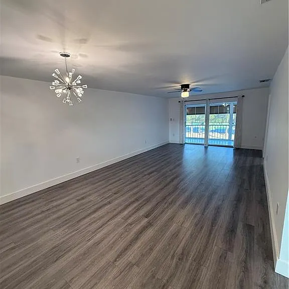200 Valley Stream Dr #8B — Photo 7