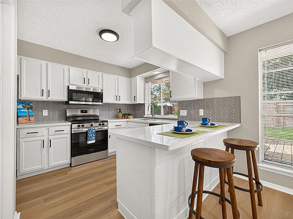 3rd image of 23219 Calico Corners Ln