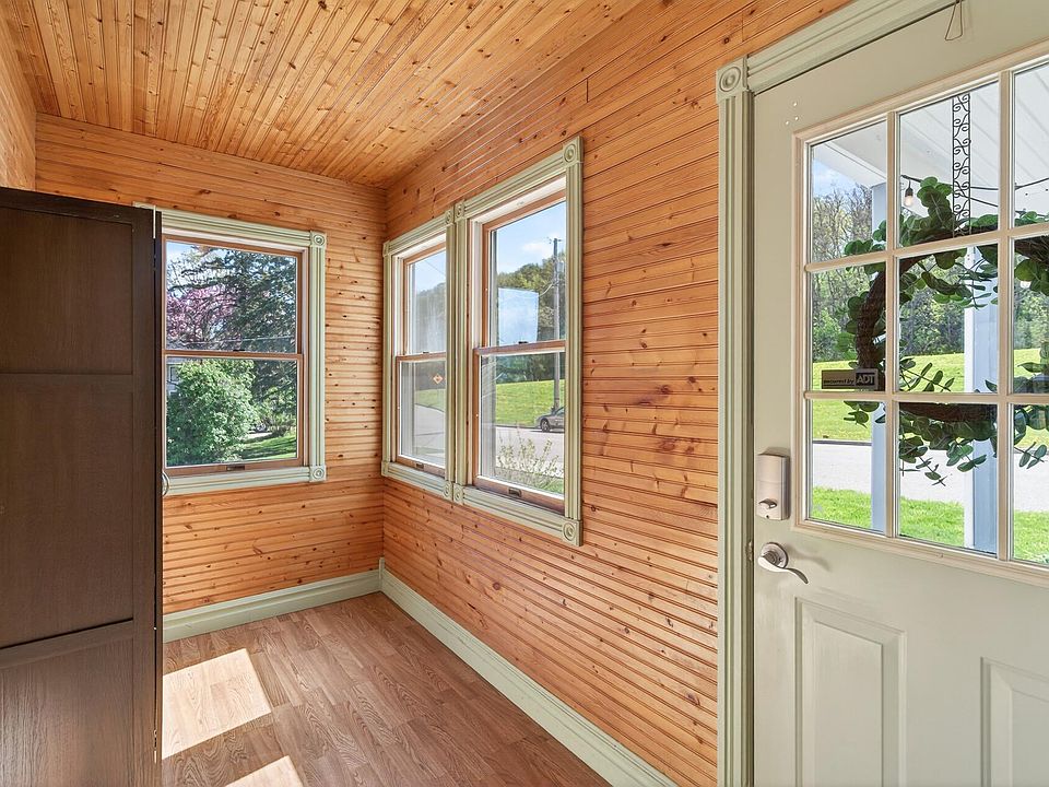 512 Broadway St S, Jordan, MN 55352 | Zillow