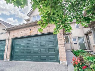 5662 Glen Erin Dr #54, Mississauga, ON L5M6C4