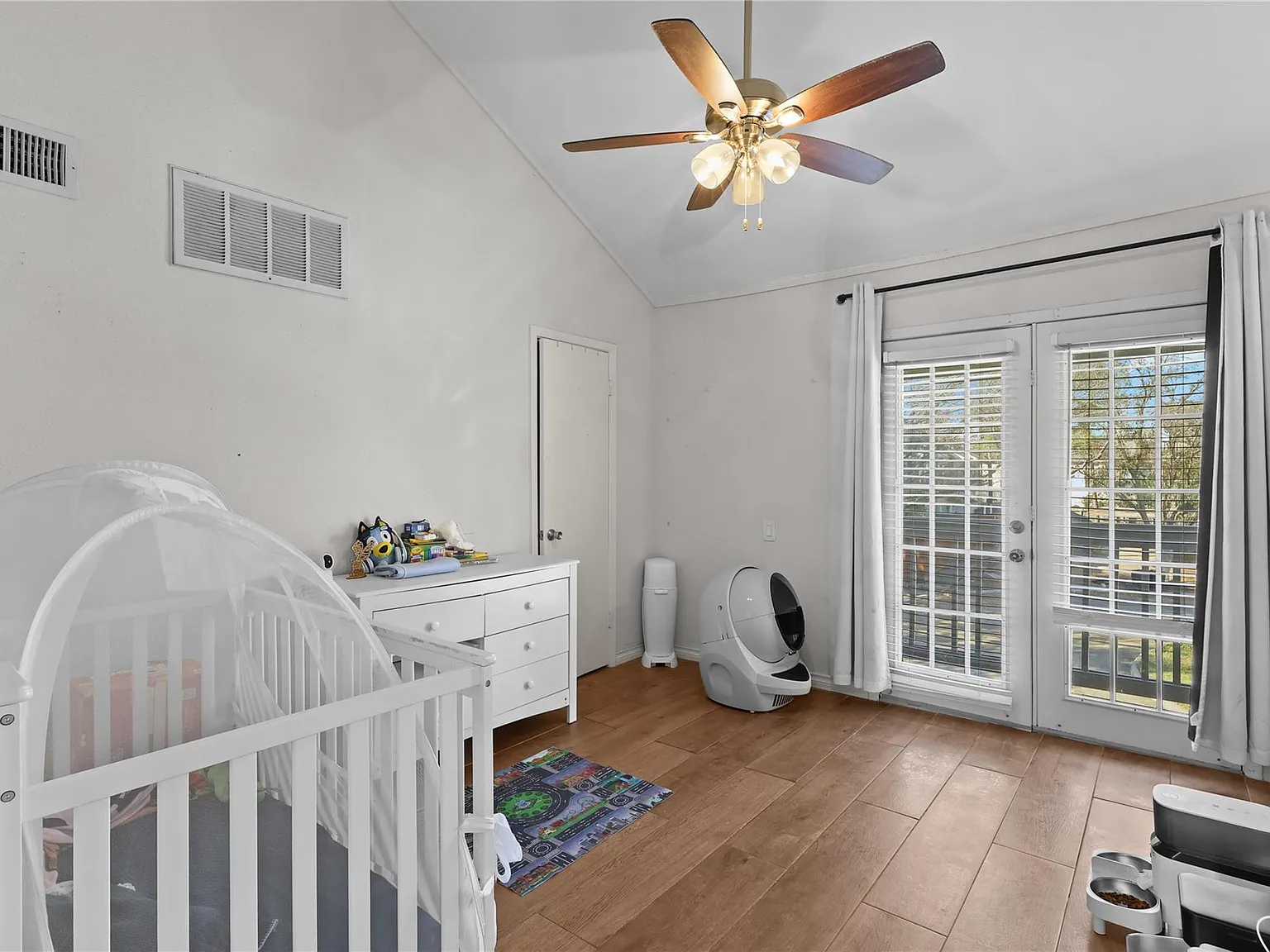1 bed, 1.5 bath, 1032 sqft, $1,500 — Photo 4