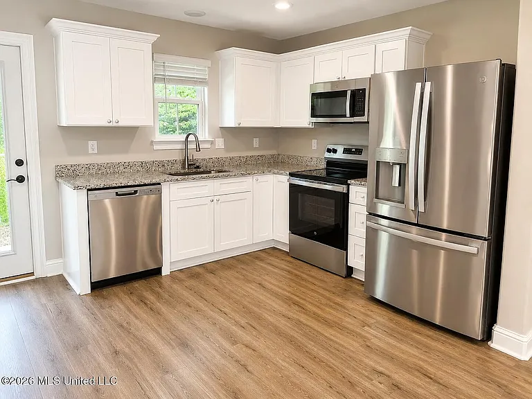 13298 Kelly St — Photo 2