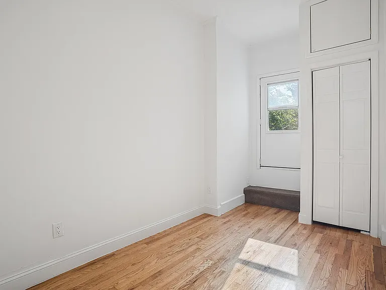 403 Henry St #1 — Photo 7