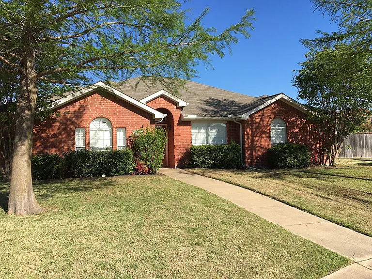 7309 Caruth Dr — Photo 16