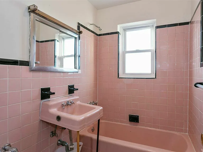 154 Bowers St #5A — Photo 10