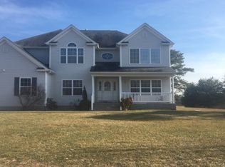 2 Bucks Hill St, Medford, NY 11763