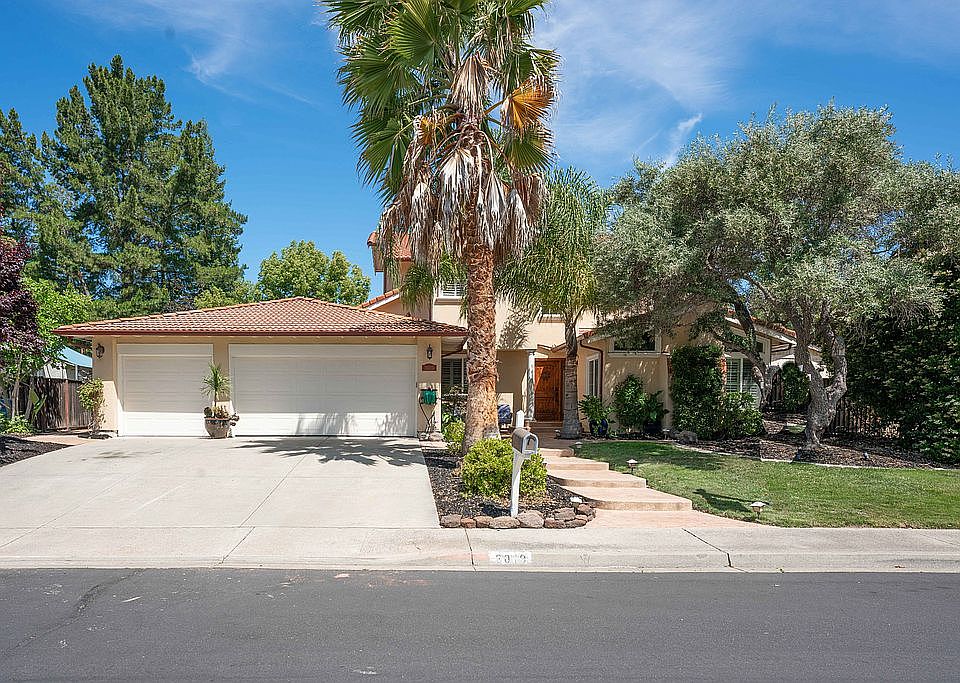 Front of 3019 Oakham Drive