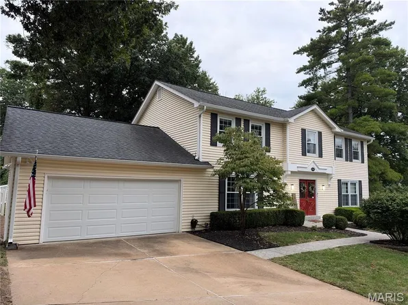 14980 Claymont Estates Dr, Chesterfield, MO 63017