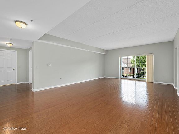 5th image of 446 McDaniels Cir APT 203