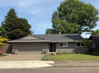 17780 SW Yaquina Ct, Tualatin, OR 97062