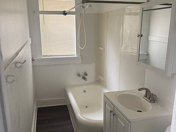 4th image of 7000 S Stewart Ave #409-1