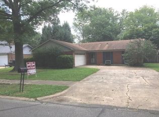 1004 Roselawn Dr W, West Memphis, AR 72301
