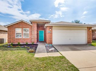 5809 Thoroughbred Trl, Denton, TX 76210