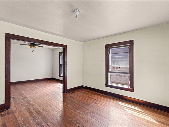 5th image of 203 S Folger St