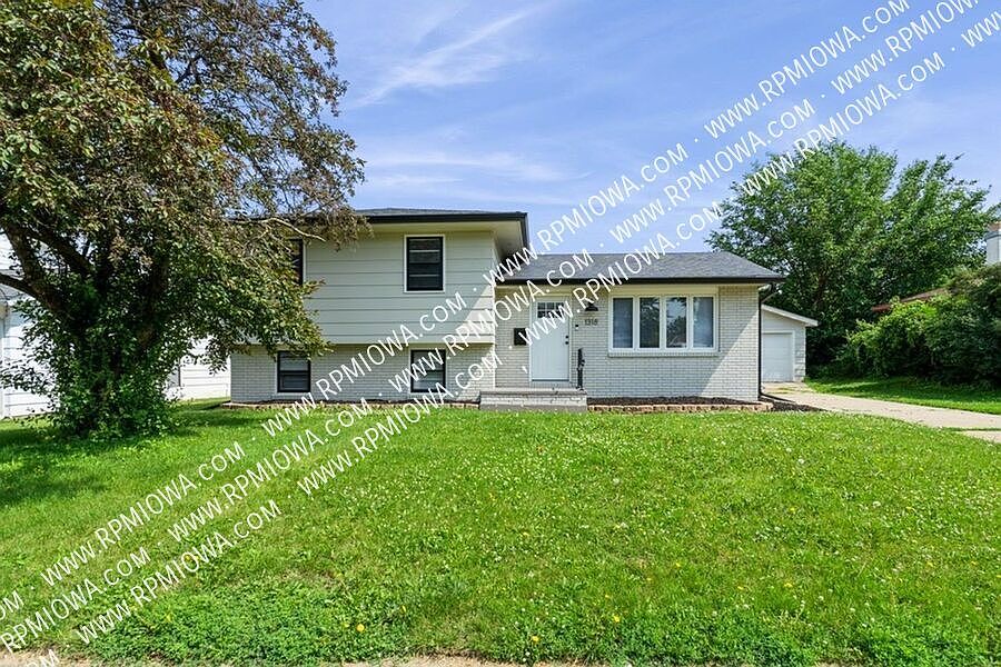 1st image of 1318 SW Kenworthy Dr