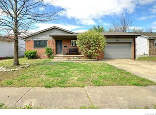 318 N Carlsbad St, Owasso, OK 74055