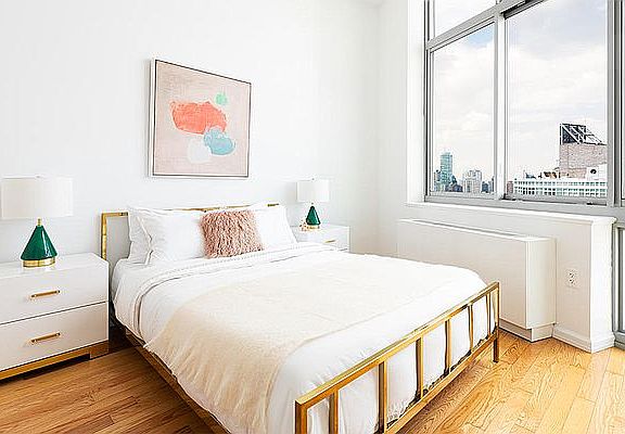 5th image of 4615 Center Blvd APT 3703