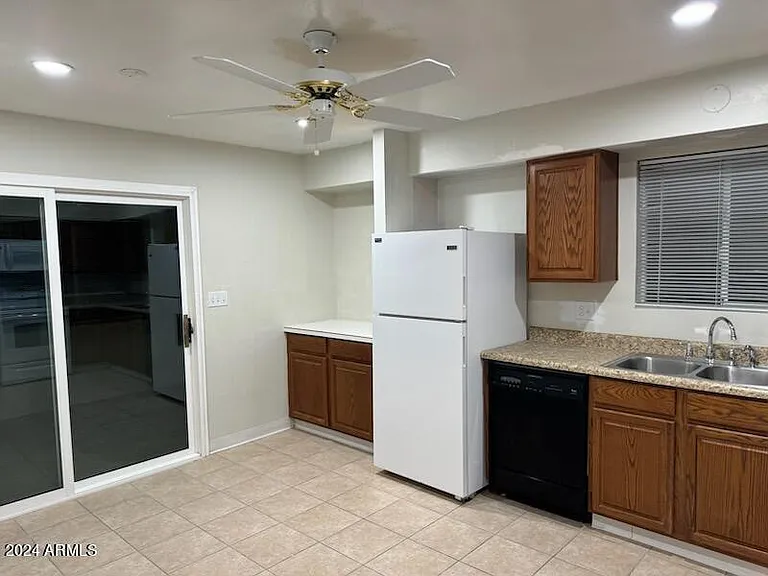 6130 E Akron St — Photo 2