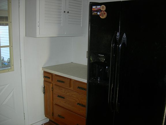 4th image of 809 Tule St